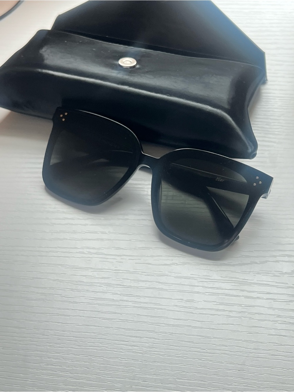 Classic Oversized Black Women's Sunglasses
